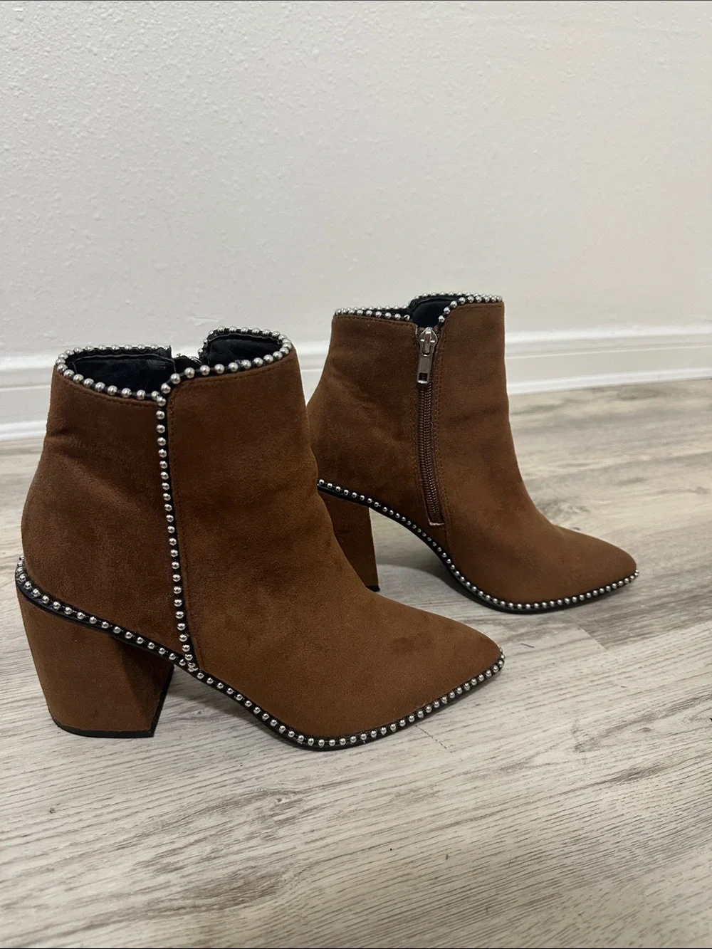 Women's Brown Suede Pointed Toe Ankle Boots